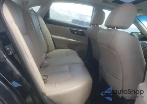 2015 Nissan Altima 2.5 из США, поврежденный, VIN 1N4AL3AP7FN403502